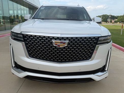 Used 2024 Cadillac Escalade ESV Premium Luxury w/ LPO, Floor Liner Package AWD/4WD image 8