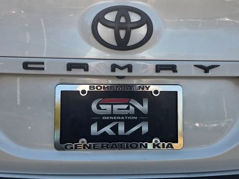 Used 2020 Toyota Camry XSE w/ Blackout Package image 33