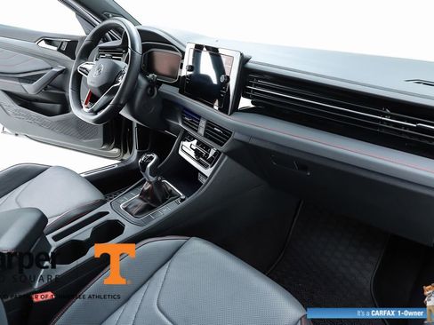 Used 2025 Volkswagen Jetta GLI Autobahn image 32