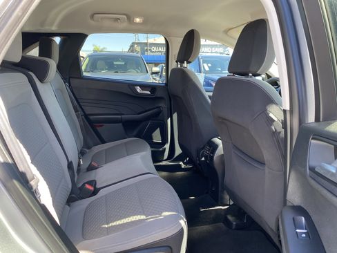 Used 2021 Ford Escape SE image 21