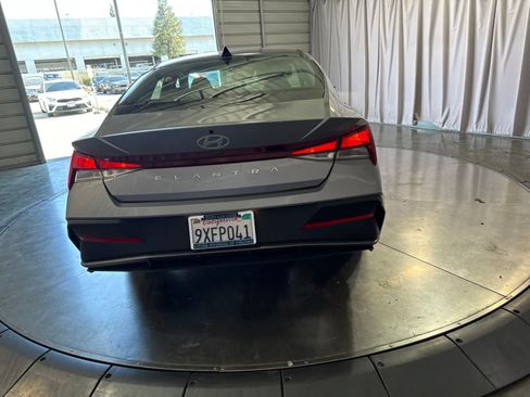 Certified 2026 Hyundai Elantra SE FWD image 6
