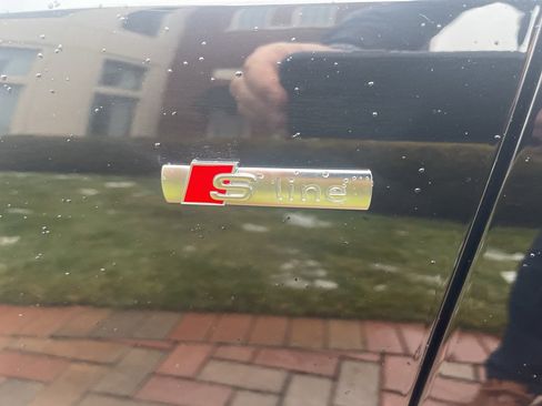 Used 2024 Audi A4 2.0T Premium Plus image 2