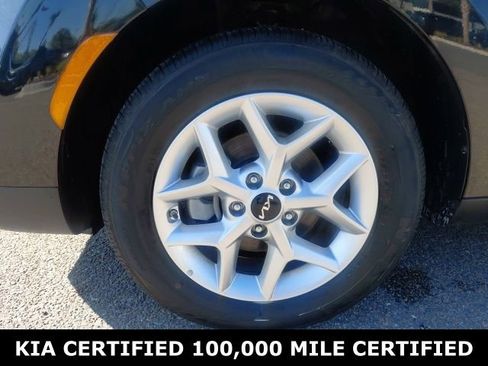 Certified 2025 Kia Soul LX w/ LX Technology Package image 10