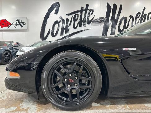 Used 2002 Chevrolet Corvette Z06 w/ Memory Pkg RWD image 18