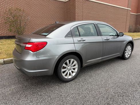 Used 2012 Chrysler 200 Touring w/ Cold Weather Group image 10