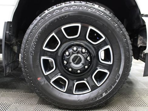 Used 2025 Ford F250 Platinum AWD/4WD image 13