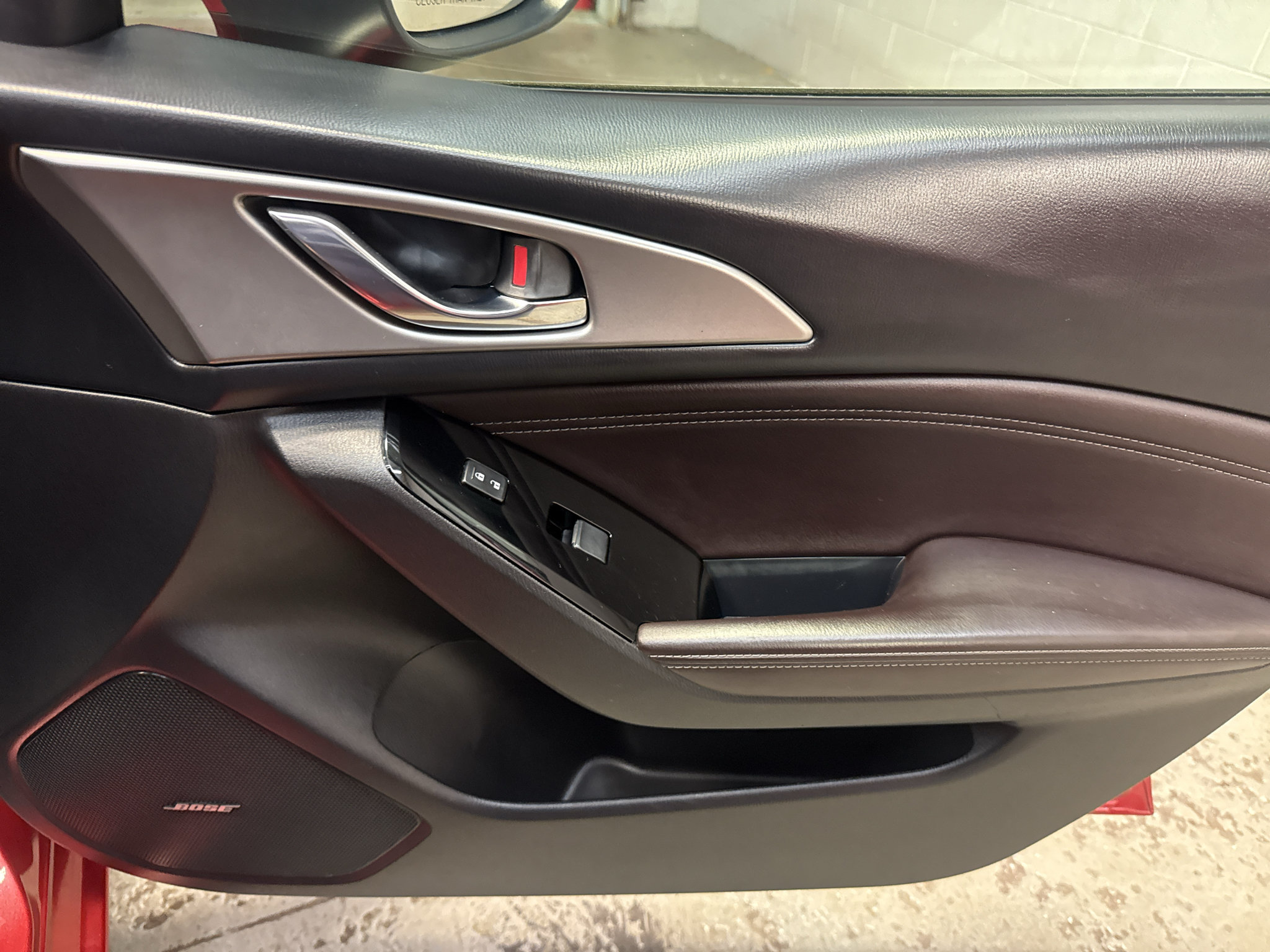 Used 2018 MAZDA MAZDA3 Touring FWD image 16