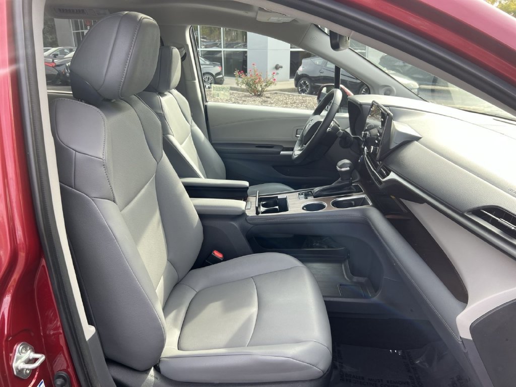 Used 2022 Toyota Sienna XLE w/ XLE Plus Package AWD/4WD image 28