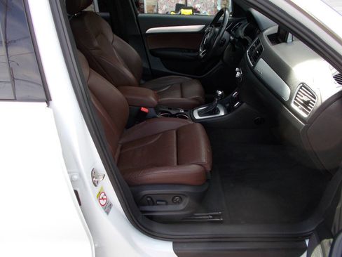 Used 2015 Audi Q3 2.0T Premium Plus w/ Sport Package image 18