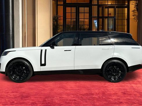New 2026 Land Rover Range Rover Long Wheelbase SE image 2