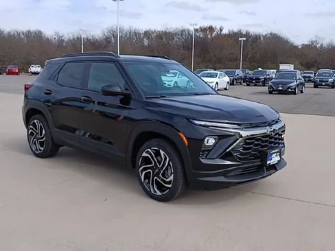 New 2026 Chevrolet TrailBlazer RS w/ Convenience Package AWD/4WD image 2