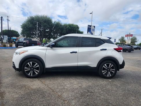 Used 2018 Nissan Kicks SV w/ Exterior Electronics Package image 5