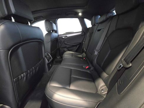 Used 2025 Porsche Macan AWD/4WD image 17
