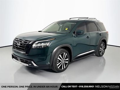 Certified 2023 Nissan Pathfinder Platinum w/ Black Appearance Package