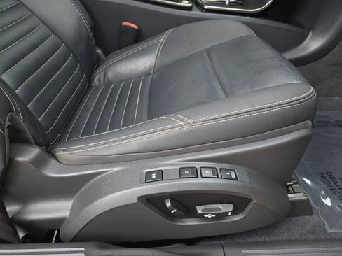 Used 2011 Volvo C30 FWD image 21