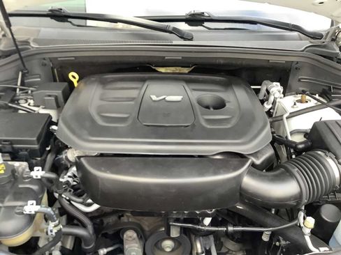 Used 2017 Jeep Grand Cherokee Summit AWD/4WD image 8