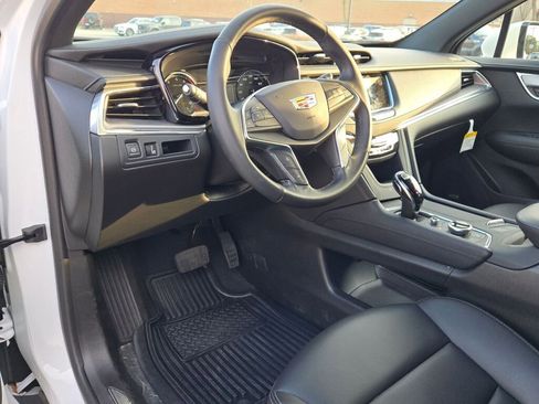 New 2025 Cadillac XT5 Luxury image 23