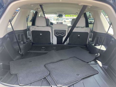 Used 2023 Honda Pilot LX image 10