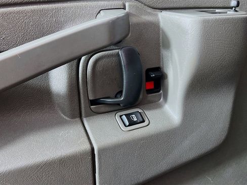 Used 2022 GMC Savana 3500 Extended w/ Driver Convenience Package RWD image 30