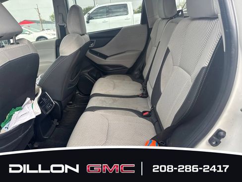Used 2019 Subaru Forester Premium AWD/4WD image 10