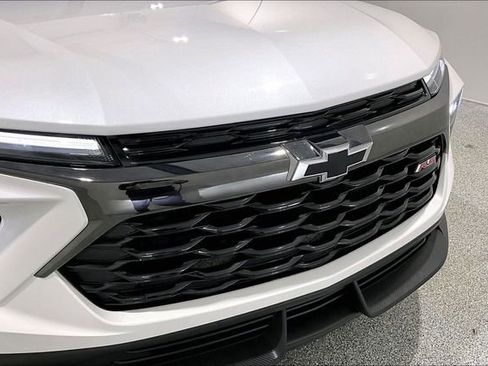 Used 2025 Chevrolet TrailBlazer RS w/ Convenience Package image 35