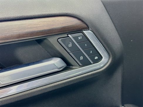 Used 2023 GMC Sierra 1500 SLT w/ SLT Premium Package image 16