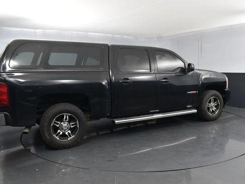 Used 2007 Chevrolet Silverado 1500 LTZ w/ Safety Package AWD/4WD image 3