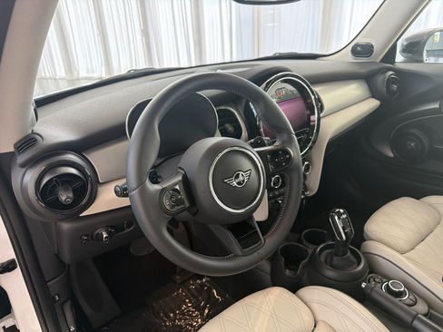 Certified 2024 MINI Cooper S w/ Signature Upholstery Package FWD image 4