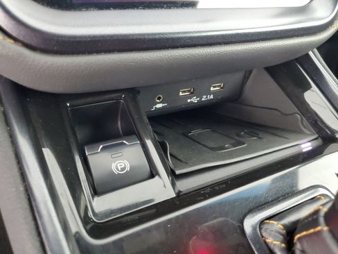 Used 2022 Subaru Outback Wilderness image 14