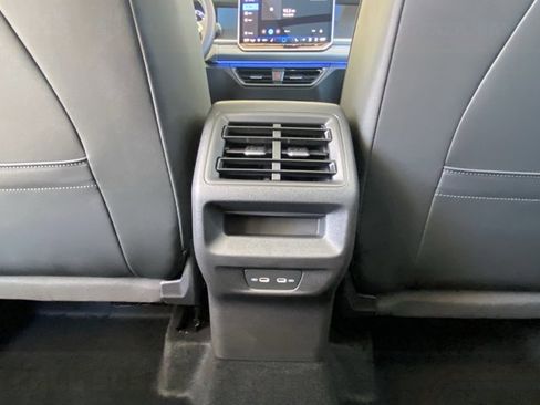 New 2026 Volkswagen Tiguan SE AWD/4WD image 33