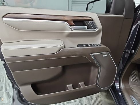 Used 2023 GMC Sierra 1500 SLT w/ SLT Premium Package image 31