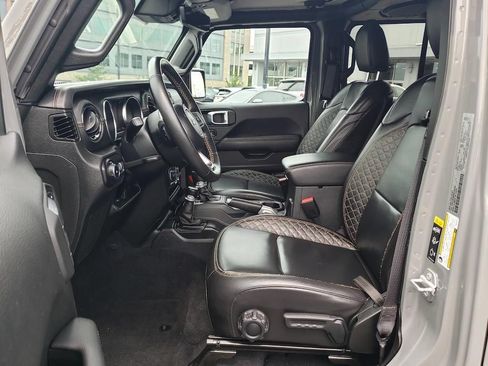 Used 2023 Jeep Wrangler Unlimited Sahara AWD/4WD image 17
