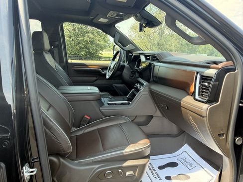 Used 2025 GMC Sierra 2500 Denali w/ Denali Reserve Package AWD/4WD image 22