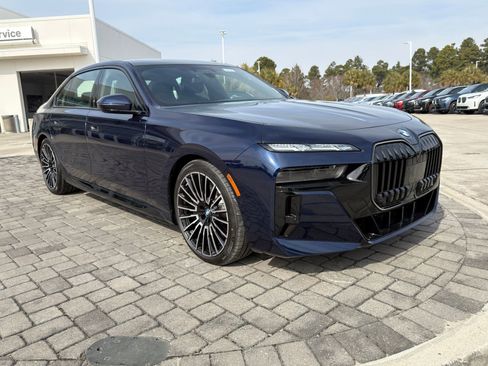 New 2026 BMW 760i xDrive w/ Executive Package AWD/4WD image 7