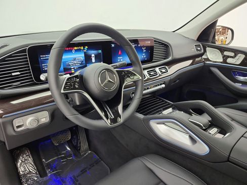 New 2026 Mercedes-Benz GLS 450 4MATIC image 10