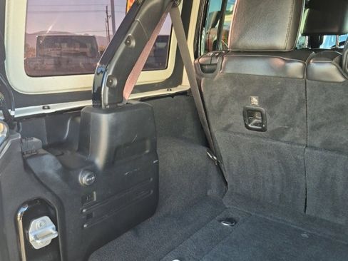 Used 2018 Jeep Wrangler Unlimited Rubicon image 54