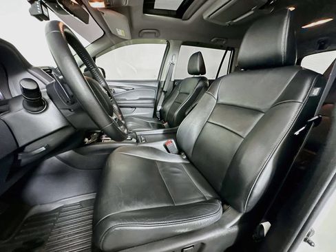 Used 2019 Honda Pilot Touring image 22