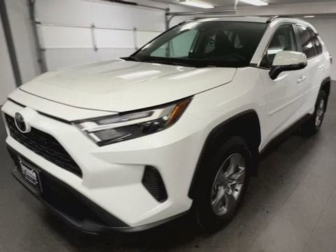 Used 2025 Toyota RAV4 XLE w/ Convenience Package AWD/4WD image 4