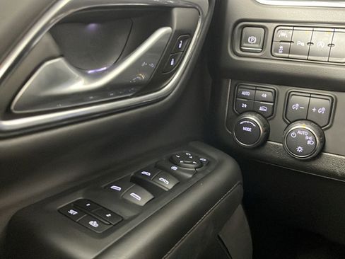 Used 2024 Chevrolet Tahoe LT AWD/4WD image 23