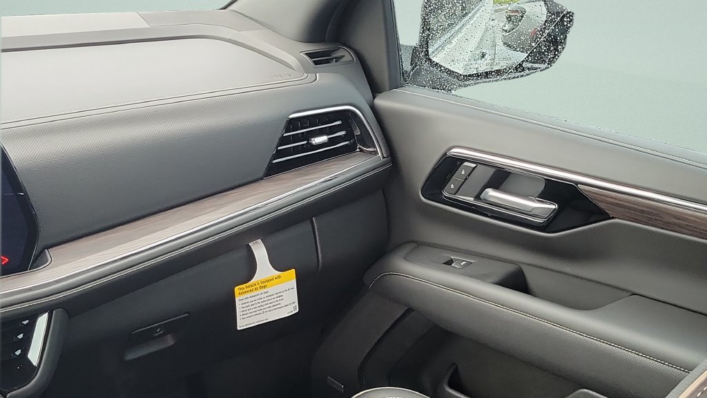 Used 2025 Chevrolet Tahoe Premier RWD image 12