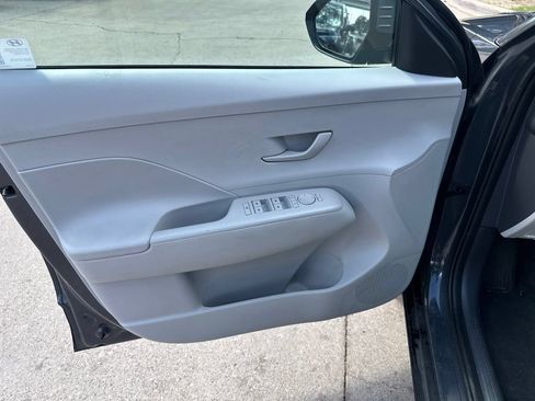 Used 2025 Hyundai Kona SEL FWD image 10