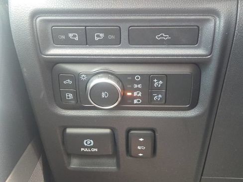 Used 2022 Ford F150 Lariat w/ Equipment Group 502A High AWD/4WD image 27