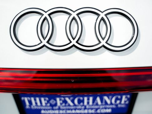 New 2025 Audi Q5 Premium Plus image 23