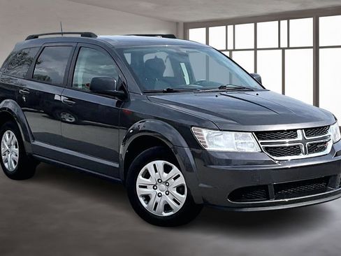 Used 2019 Dodge Journey SE FWD image 13