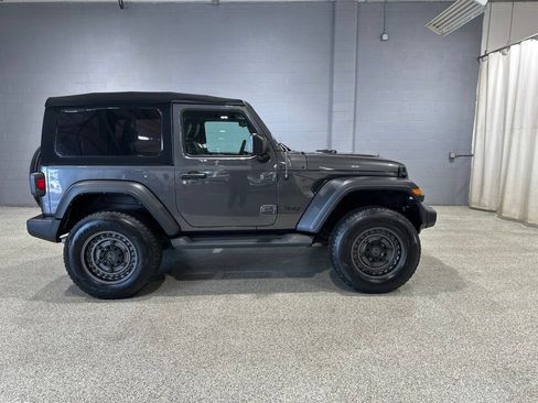 Used 2023 Jeep Wrangler Sport AWD/4WD image 2