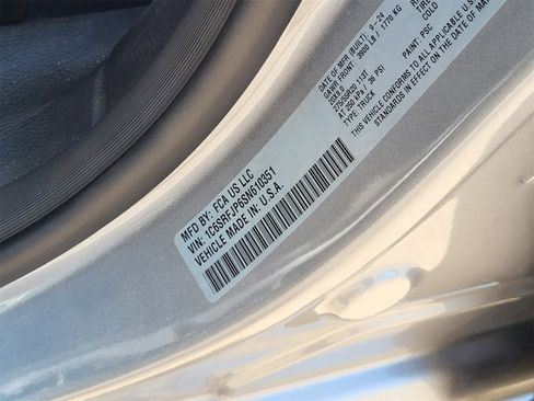 Certified 2025 RAM 1500 Laramie image 32