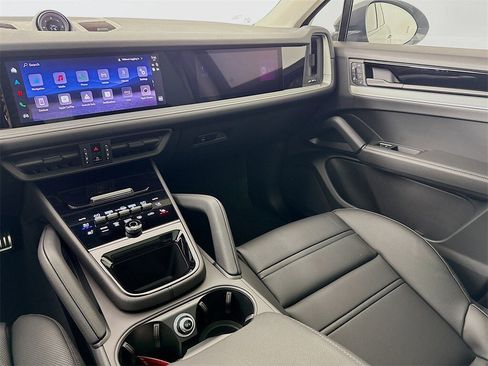 New 2026 Porsche Cayenne S image 26