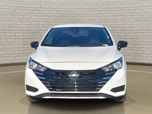 Used 2024 Nissan Versa S w/ Trunk Package image 2