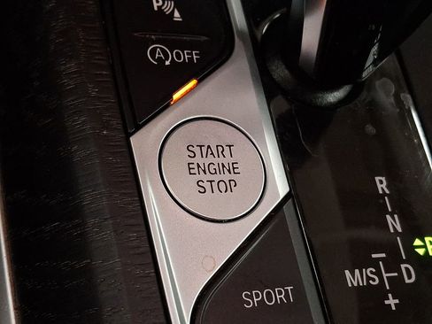 Used 2023 BMW 430i xDrive Convertible w/ Convenience Package image 17