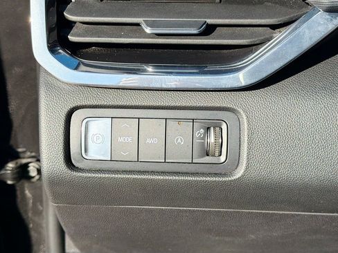 Used 2024 GMC Acadia Elevation image 36